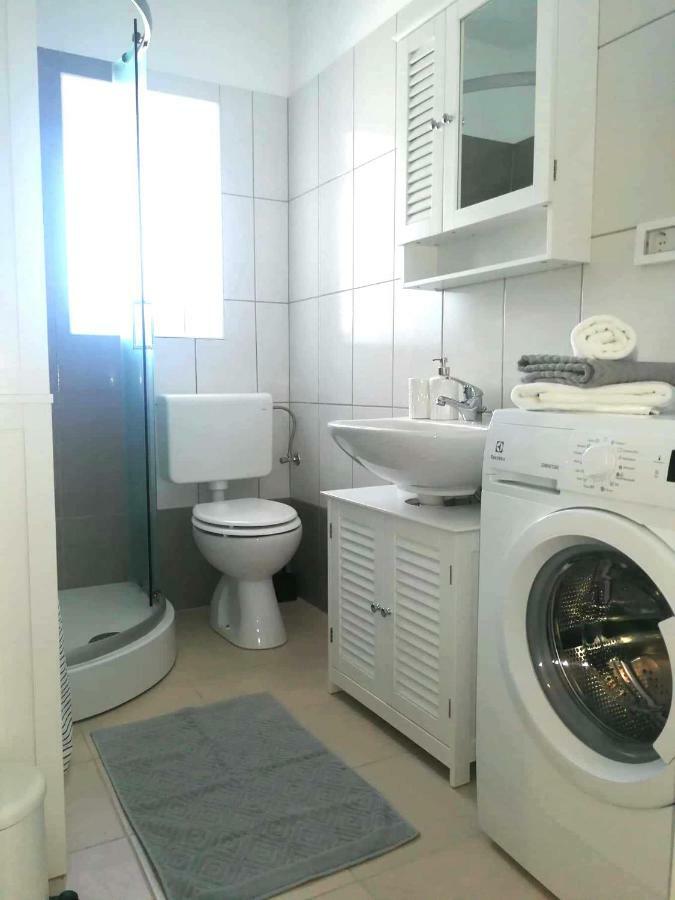 Apartment Seashell Šišan Esterno foto